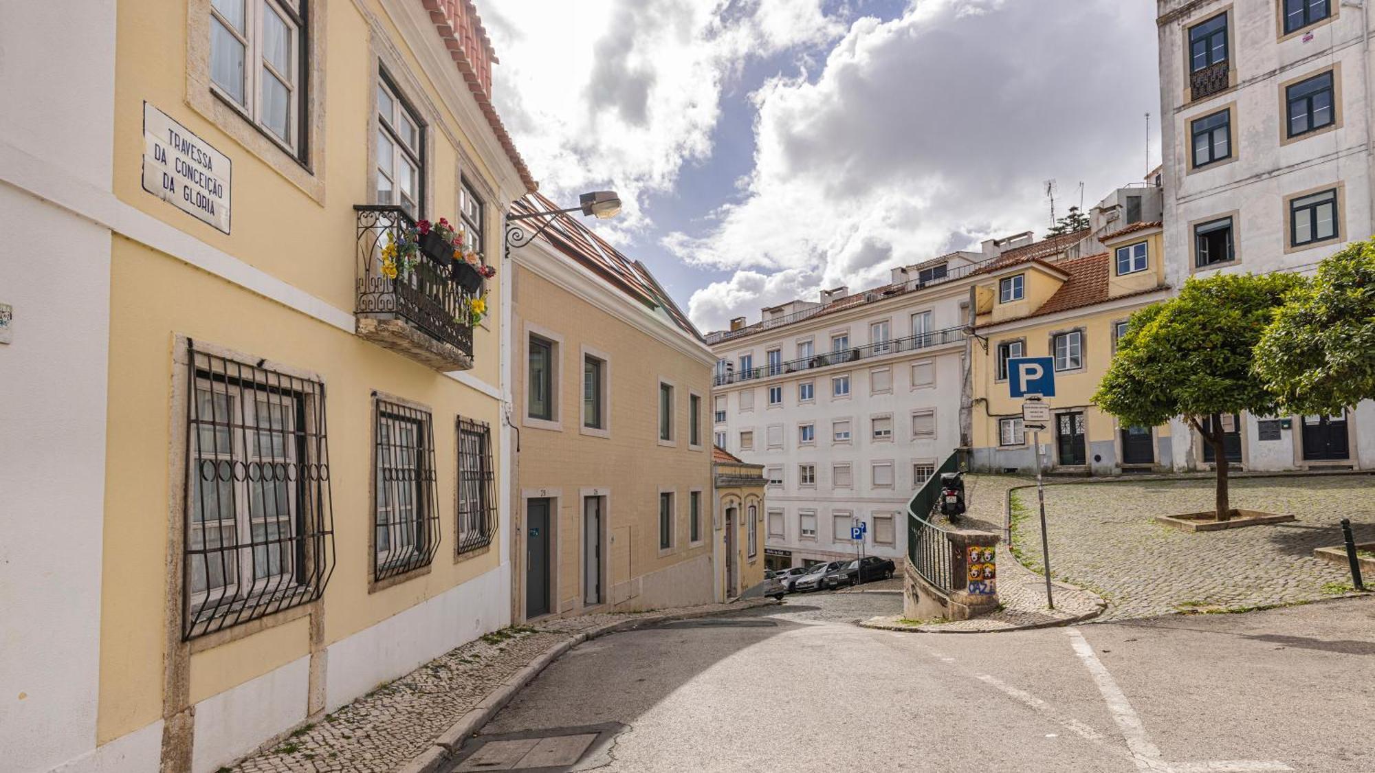 Classy 2Bdr House With Balcony By Lovelystay Lisbon Exterior photo